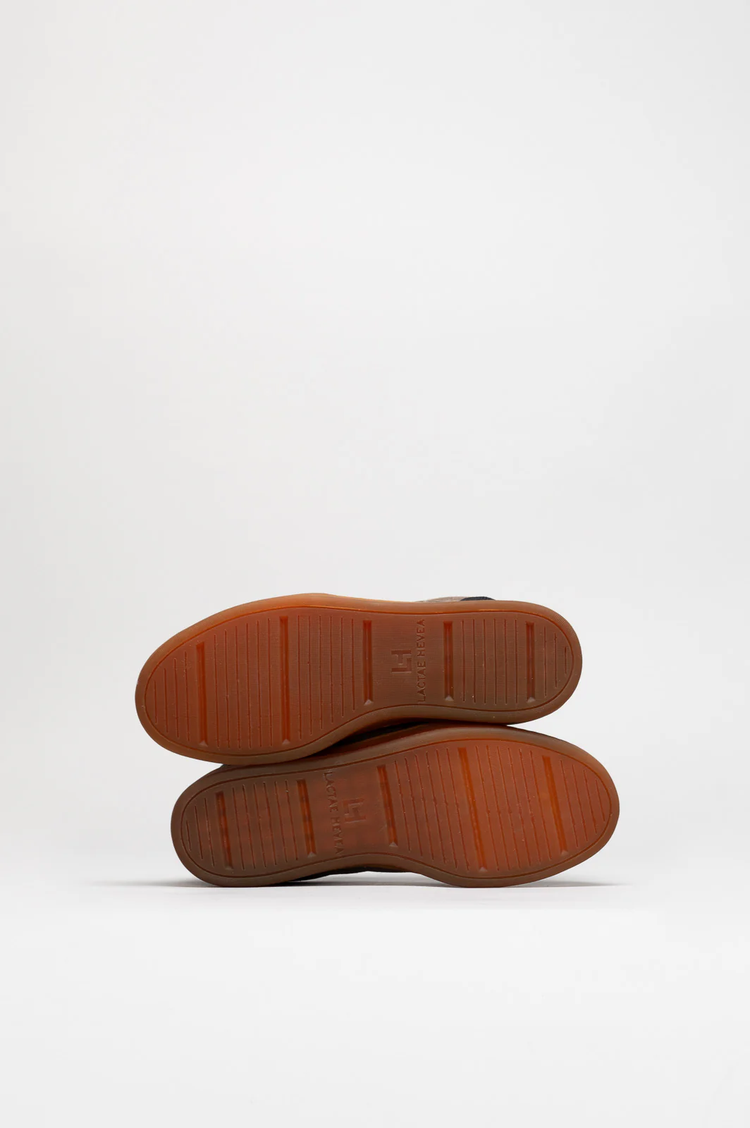 Men's Low-Top Sneaker | Taupe-Black Vintage Suede - Image 5